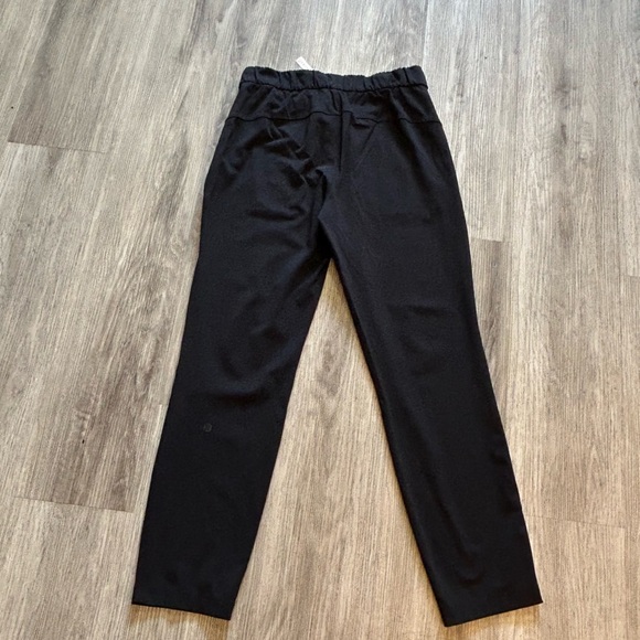Lululemon Athletica Black On The Fly 27”L Pants with Drawstring - Picture 4 of 10